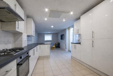 7 bed house, Treherbert Street, Cathays, Cardiff, CF244JN - Image 4